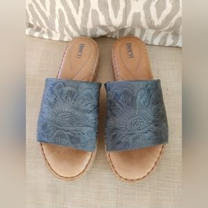 Born Fish Lake Sandal Blue Size 8